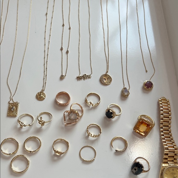 Logan Hollowell Gold Necklace Collection - Picture 3 of 9